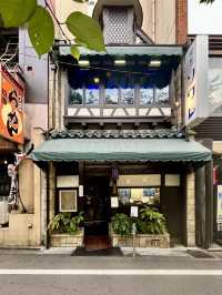 🎨【京都・ソワレ】ブルーの幻想世界に包まれる、唯一無二の純喫茶体験 