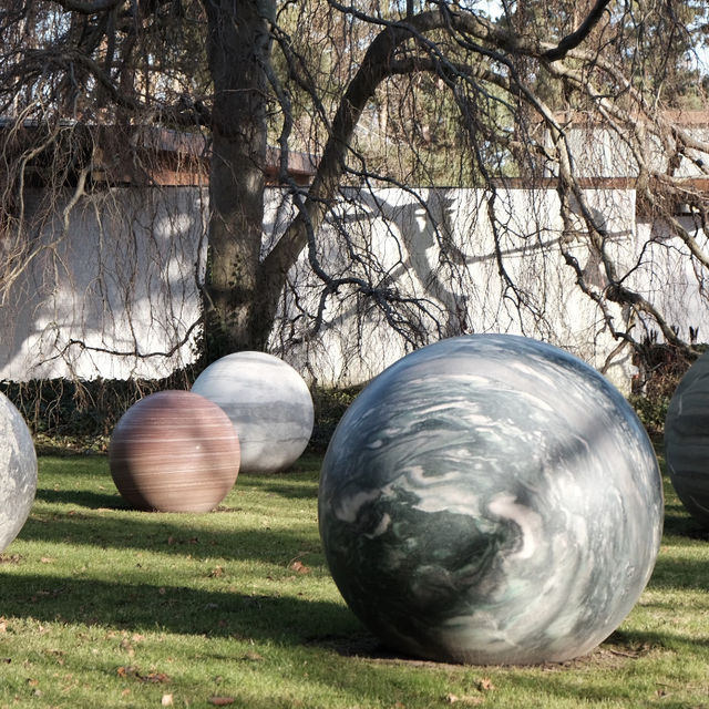 🇩🇰 Denmark's Louisiana Museum of Modern Art: A Baltic Gem!