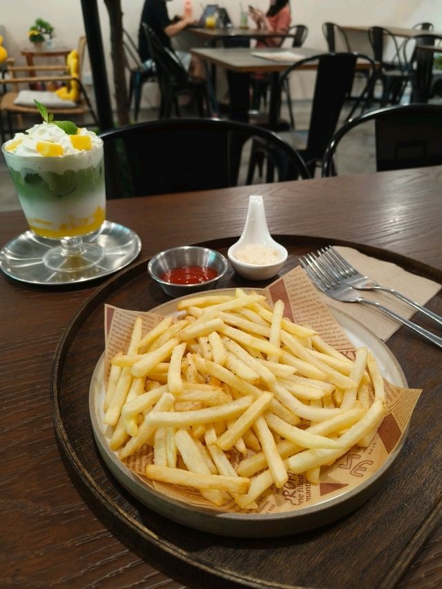 Golden Fries, Green Tea, and a Whole Lot of Sunshine