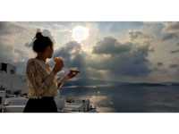 Honeymoon in Blue & White: Santorini Dreams