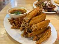 Local Flavours, No Frills: Porpran Larb Phed Roi Et at Huai Khwang