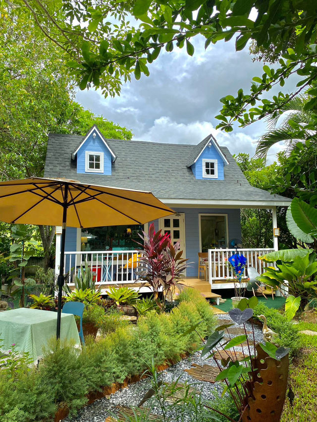 Cafe Tiny House🩵💙☁️📘🫐 