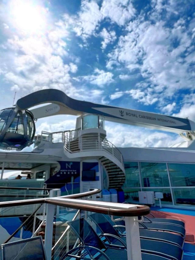 🚢👑 Royal Caribbean Cruises – The King of the Seas! 🌊✨