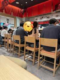 สุ่มเลือกร้านราเมน ที่ Tokyo Ramen Street 🥢✨