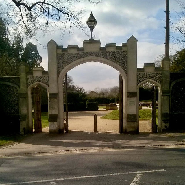 A Serene Afternoon at Caversham Court Gardens
