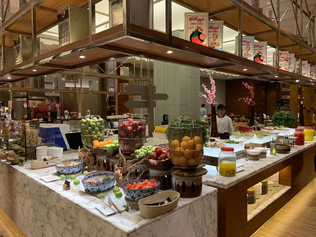 🍽️ Diverse Flavors at Makan Kitchen, DoubleTree by Hilton JB
