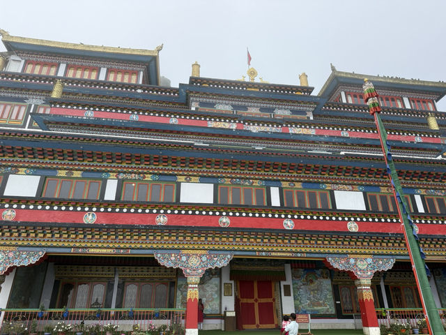 【インド・ダージリン Dali Monastery】圧巻のチベット仏教建築と出会う