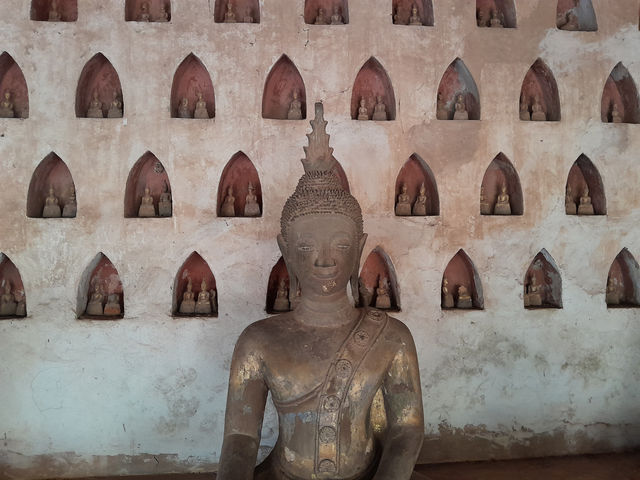 Statues of Wat Si Saket