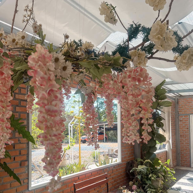 สวนไม้บ้านทุ่ง Cafe’ & Cactus Garden