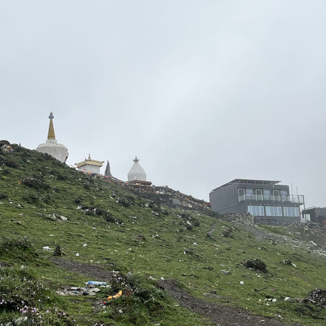  🌨 Zheduo Mountain — First Gateway to Tibet, Last Stop in Sichuan