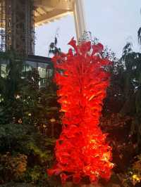 Admire beautiful glasswork art in Seattle