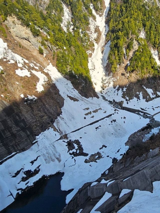 日本｜黑部立山之旅，黑部湖融雪時分