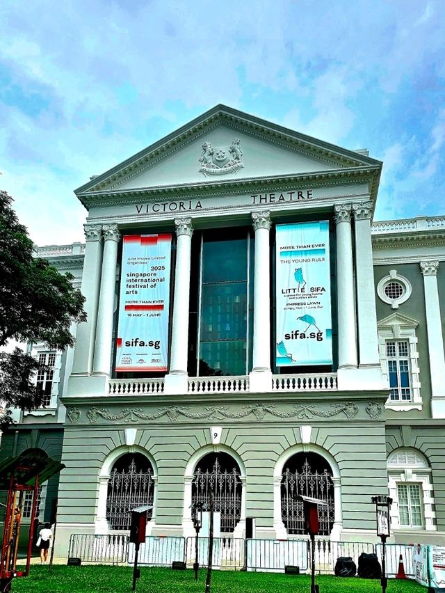 Encore Elegance at Victoria Concert Hall!