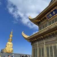 🏔️ Everything You Need to Know About Visiting Mount Emei 峨眉山 – Don’t Go Without Reading This First