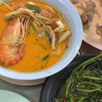 방콕 갈때마다 두번이상 간 빅씨마트주변 맛집 ”주니똠염“