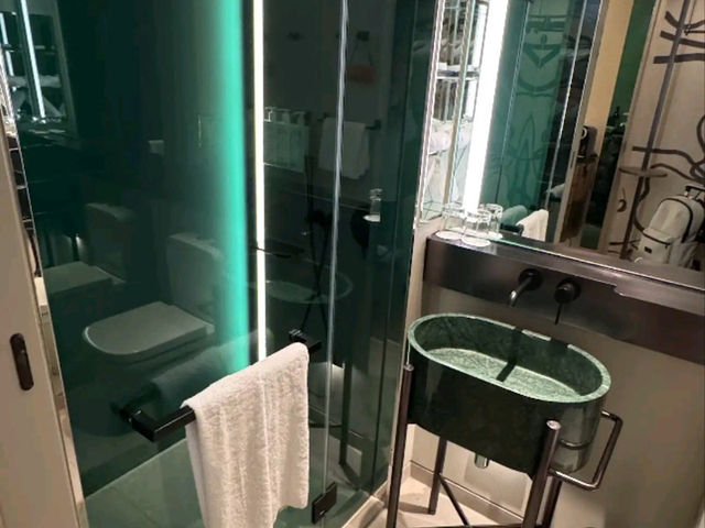 Singapore’s Most Stylish Stay – Inside the Bold World of Mondrian Singapore Duxton