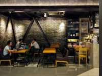 ☕ Coffeesmith (Suntec City) — Strong Coffee, Crispy Waffles & Chill Mall Escape