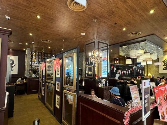 ☕ Hoshino Coffee, Suntec City — Japanese Comfort with a Touch of Class