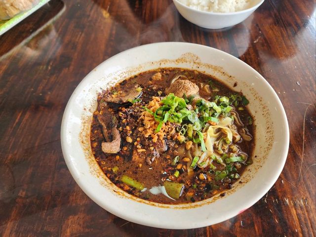 รีวิวร้านก๋วยเตี๋ยวเรือชามทอง คลอง 5