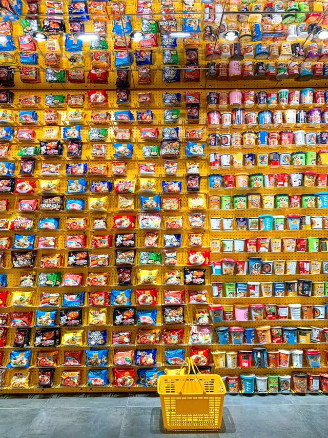 Chengdu’s Biggest Instant Noodle Wall 🍜🇨🇳✨