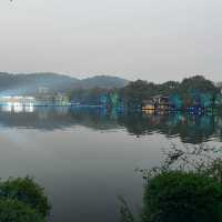 🌅 West Lake (西湖): A Grand Stage of Nature and Culture