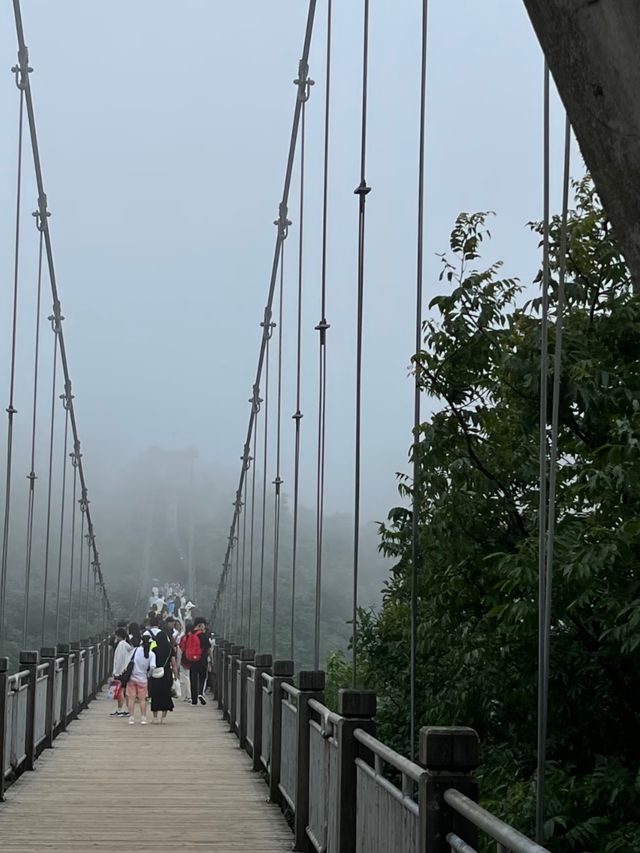 The Amazing Gateway to Heaven – Discover Tianmen Cave