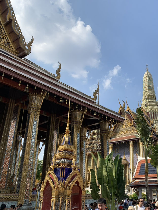 🕌 Golden Grandeur in Bangkok: The Grand Palace