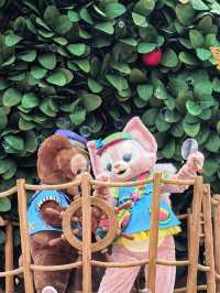 Cinderella Meets Confucius: The Cultural Magic of Shanghai Disneyland