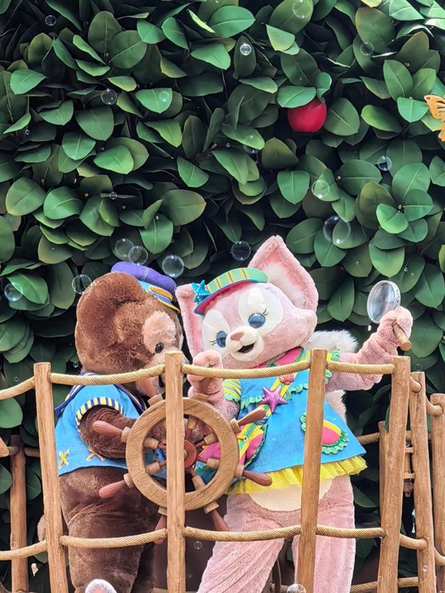 Cinderella Meets Confucius: The Cultural Magic of Shanghai Disneyland
