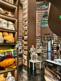 Beyond the Pages: Discover Zhongshuge