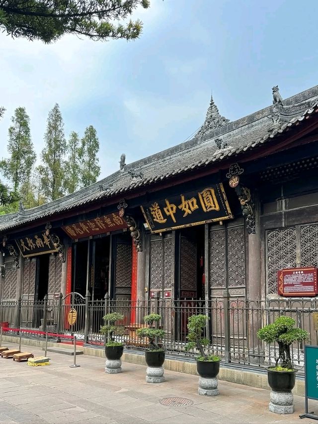 Discover Serenity and Culture at Wenshu Monastery in Chengdu
