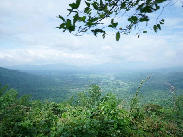 ผาเก็บตะวัน อุทยานแห่งชาติทับลาน ผาเก็บตะวัน อุทยานแห่งชาติทับลาน