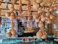 Kunming's Green Lake: Timeless Charm and Market Vibes
