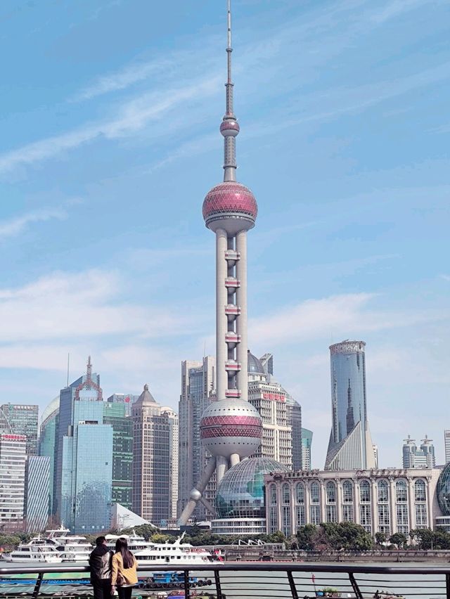 ตึกในย่านฮิตเซี่ยงไฮ้ 🏙️ The Bund กลางวันสวยสะกด! ตึกในย่านฮิตเซี่ยงไฮ้ 🏙️ The Bund กลางวันสวยสะกด!