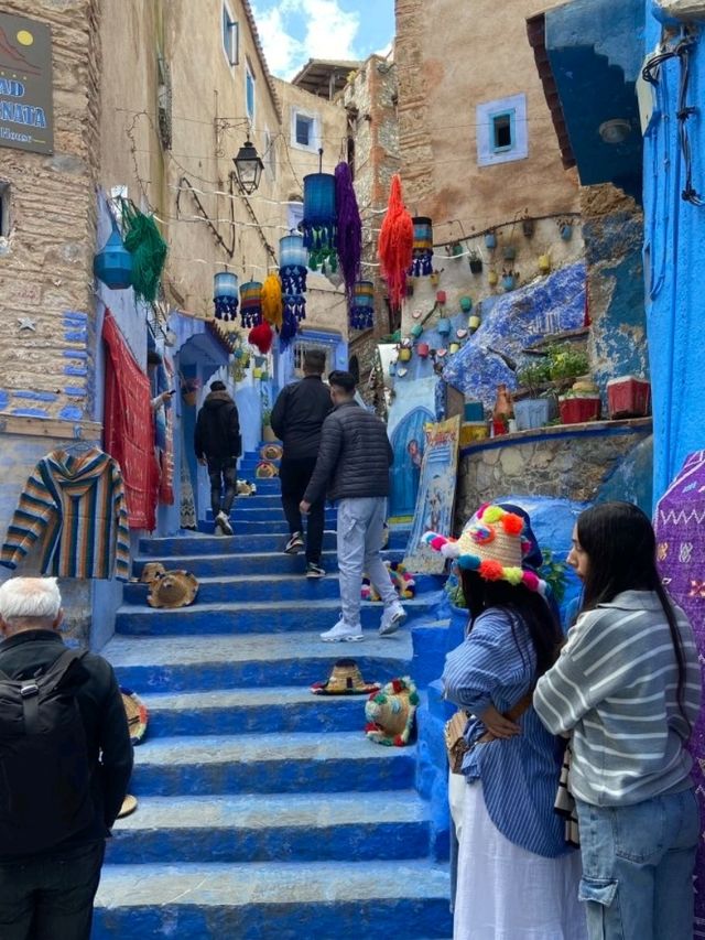 Step Into the Blue Wonder of Chefchaouen Medina 💙🏞️