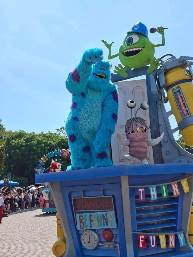 โชว์ใหม่และพาเหรดสุดอลัง ที่Hong Kong Disneyland
