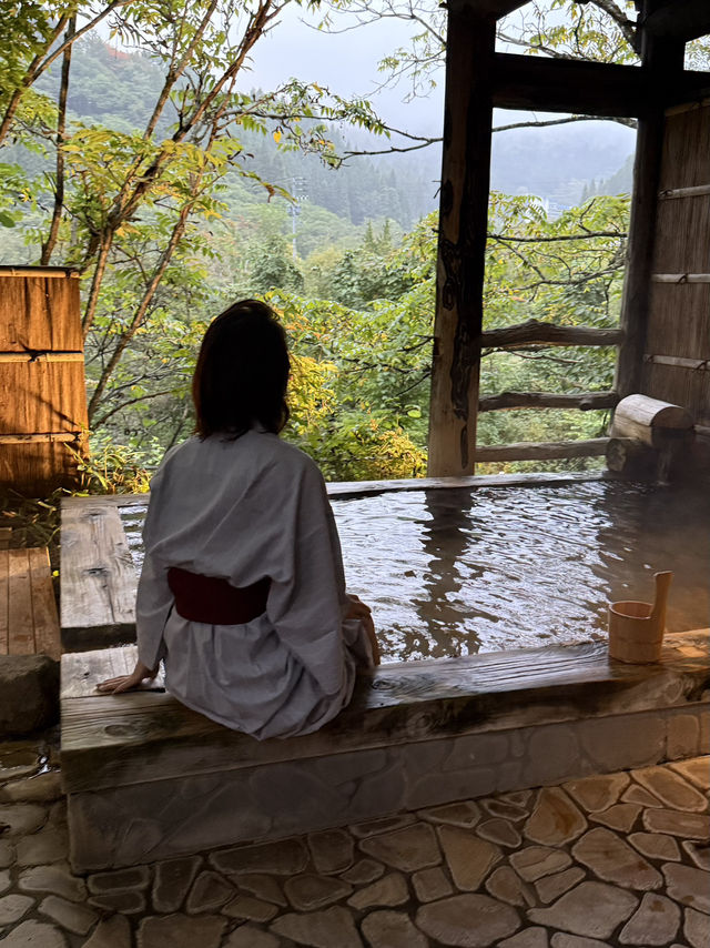 Kamikochi’s Mystical Charm: Autumn Hike to Myojin Pond