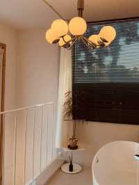 Charming, Modern and Well-Maintained Interiors