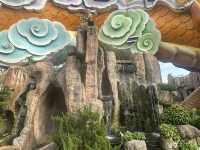 🐉 Walking Inside the World’s Largest Fortune Dragon – Yong Peng Adventure!