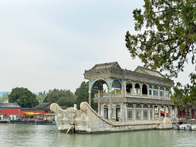 พระราชวังฤดูร้อน (Summer Palace) พระราชวังฤดูร้อน (Summer Palace)