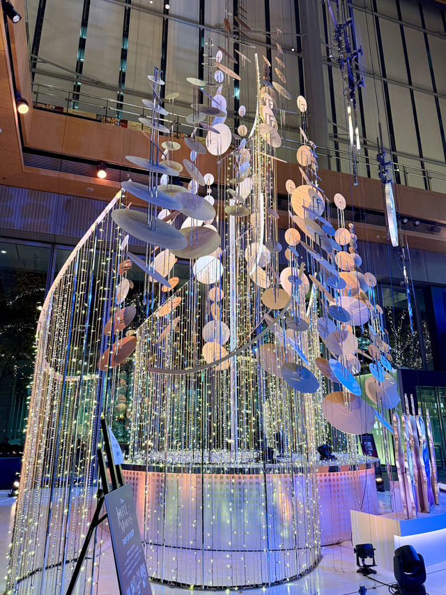 Magical Marunouchi: Tokyo’s Golden Christmas Glow Magical Marunouchi: Tokyo’s Golden Christmas Glow
