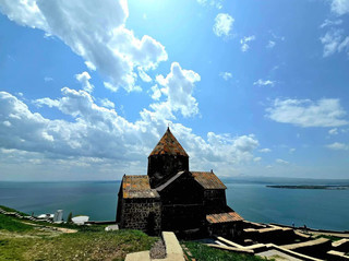 세반 수도원 (Sevanavank)의 화창한 날씨