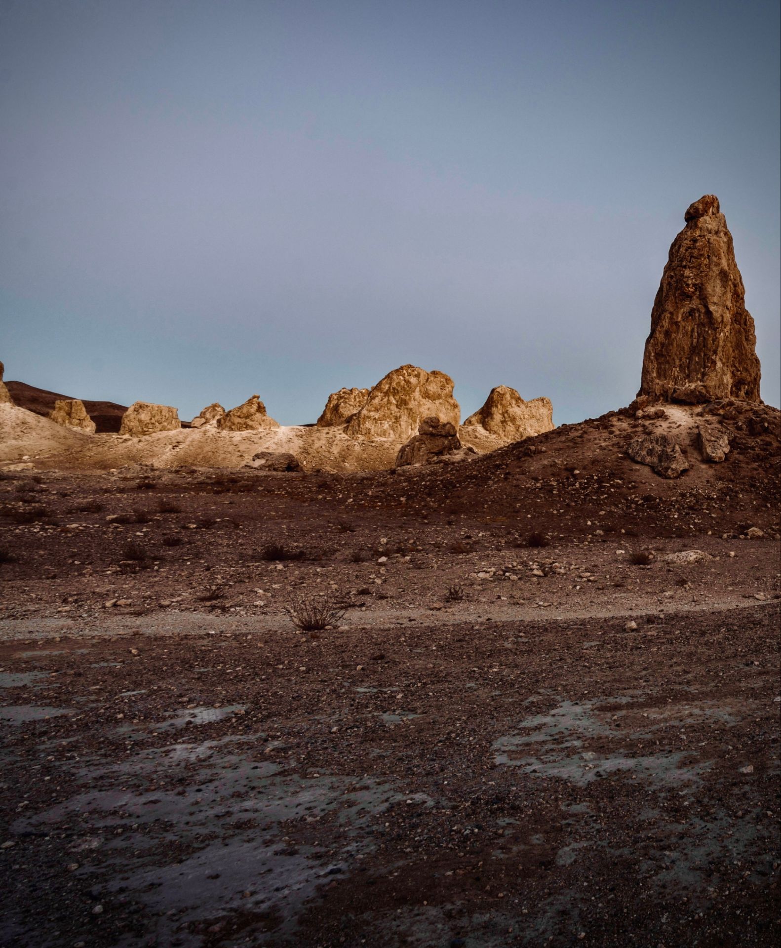  Xinjiang’s Hotan Mazar Tagh Red-White Mountain Taklamakan Edge Overlook