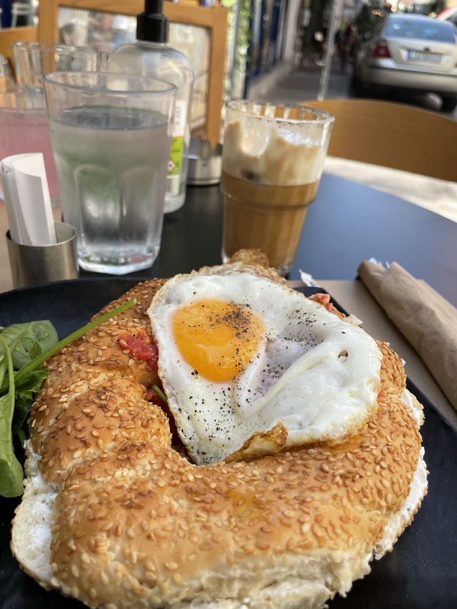 [그리스/아테네]🇬🇷카페 거리에 있는 감성 넘치는 아테네 브런치 맛집! Picky🥯