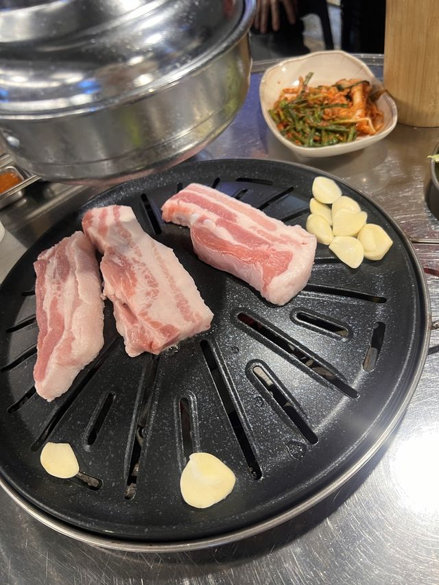 韓国【益善洞】屋外も有り！美味しいサムギョプサルが食べられるお店