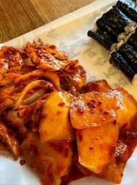통영에 왔으면 충무김밥이죠! 뚱보할매김밥집🍙