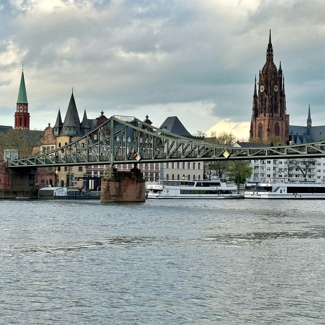 Gorgeous gothic looking bridge in Frankfurt