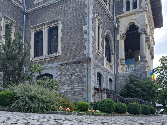 The famous Cantacuzino Castle 🇷🇴