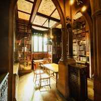 A late-Victorian neo-Gothic library