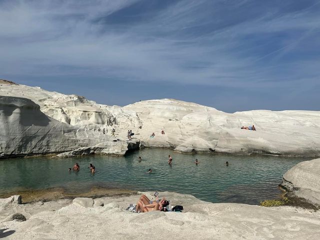 Sarakiniko Beach Milos 🏖️